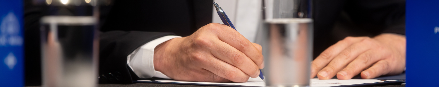 Reitor da PUC Minas empossa novos pró-reitores de Extensão e de Pesquisa e de Pós-graduação